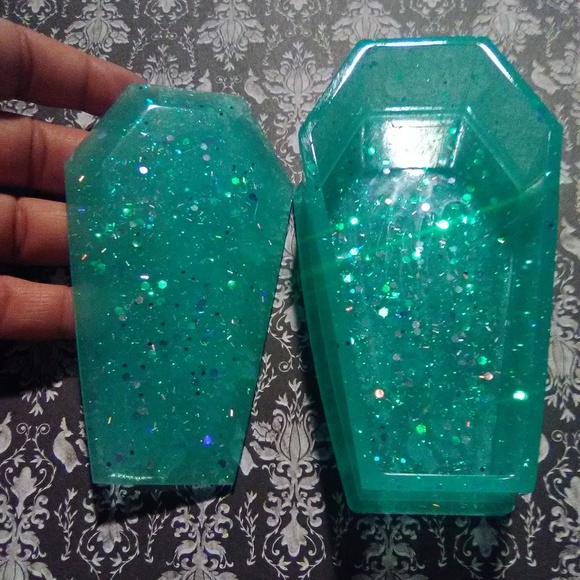 Pastel Goth coffin trinket bow w/lid - Picture 4 of 5